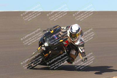 media/Sep-11-2022-SoCal Trackdays (Sun) [[81b7e951af]]/Bowl (820am)/